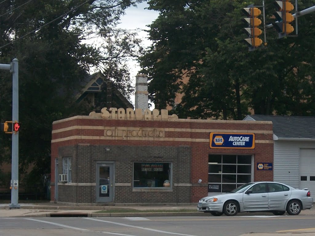 Old Standard Oil Station