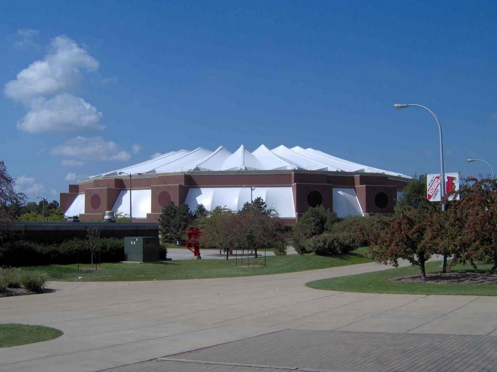 Illinois State University Redbird Arena, GLCT