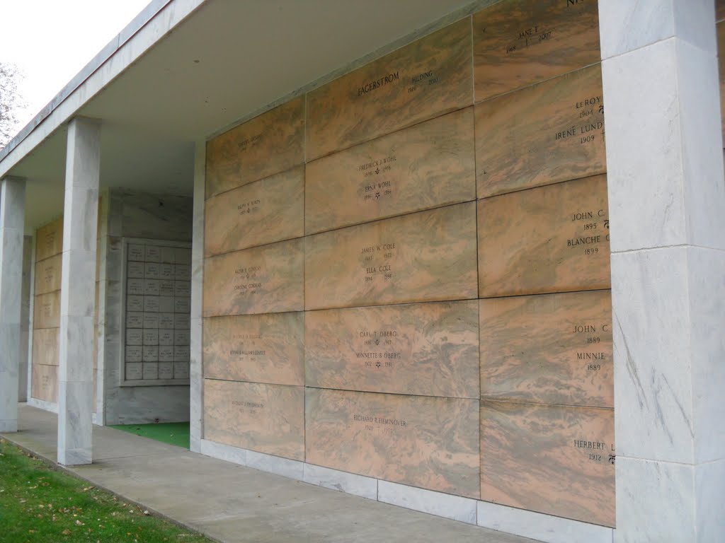 Acacia Park Cemetery