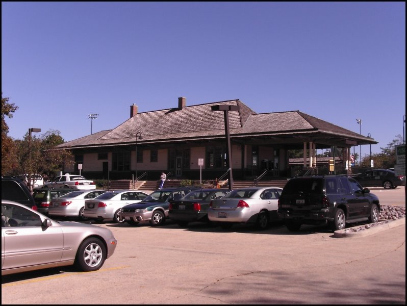 Metra MDN - Deerfield Train Station