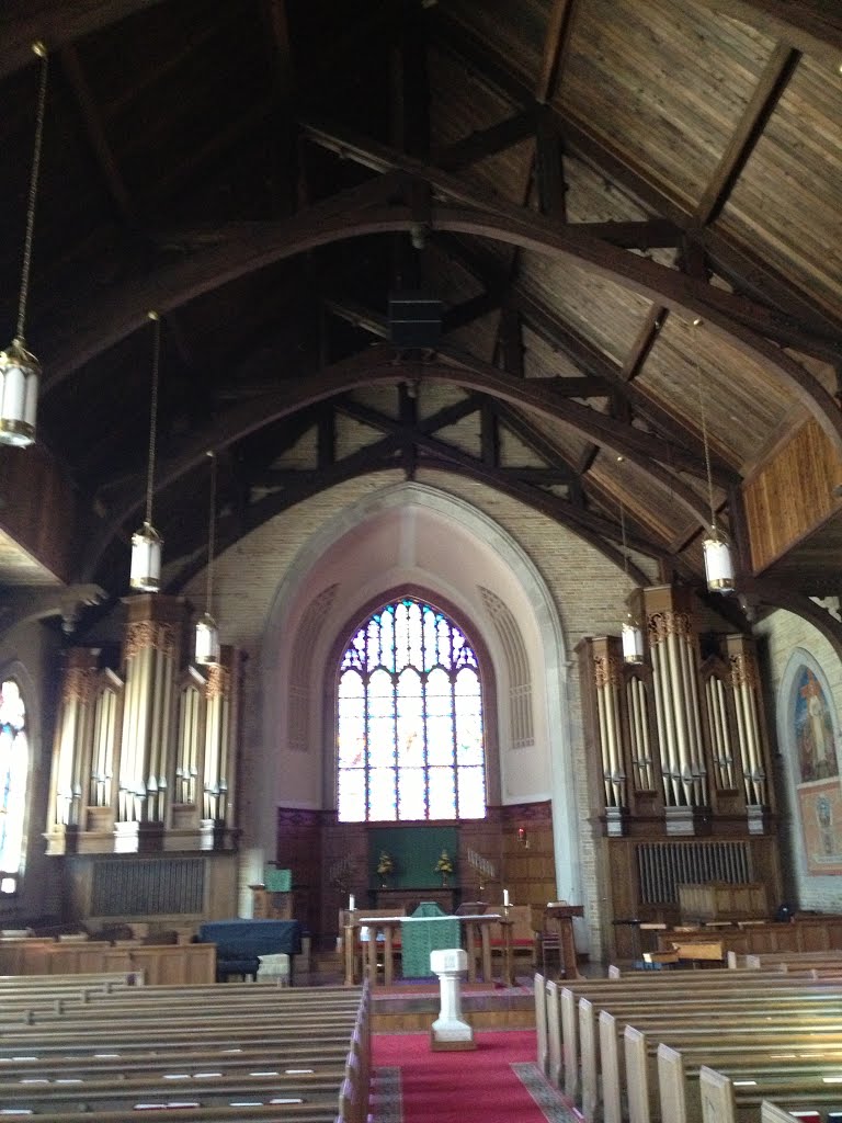 St Luke Church Pointed Arch