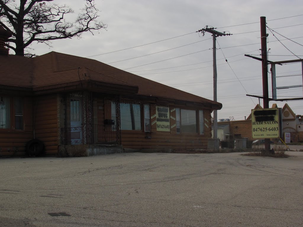 Empty store front for hair salon by 131 off of Belvidere