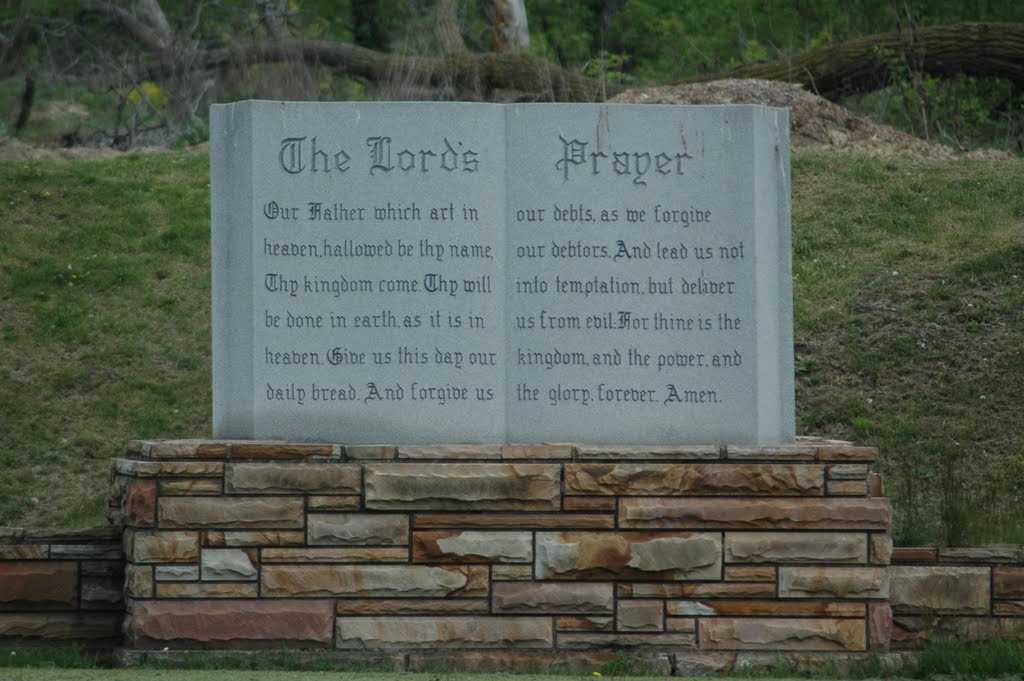 Forest Home Cemetery - The Lords Prayer, Section 76