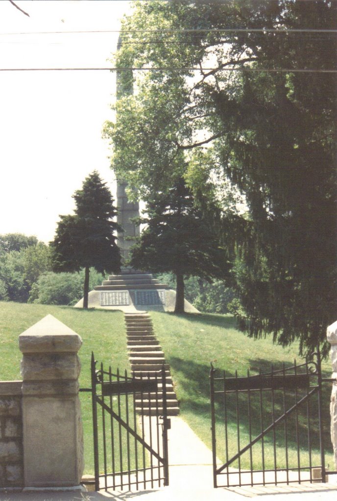 Confederate Monument & Cemetery - 1991