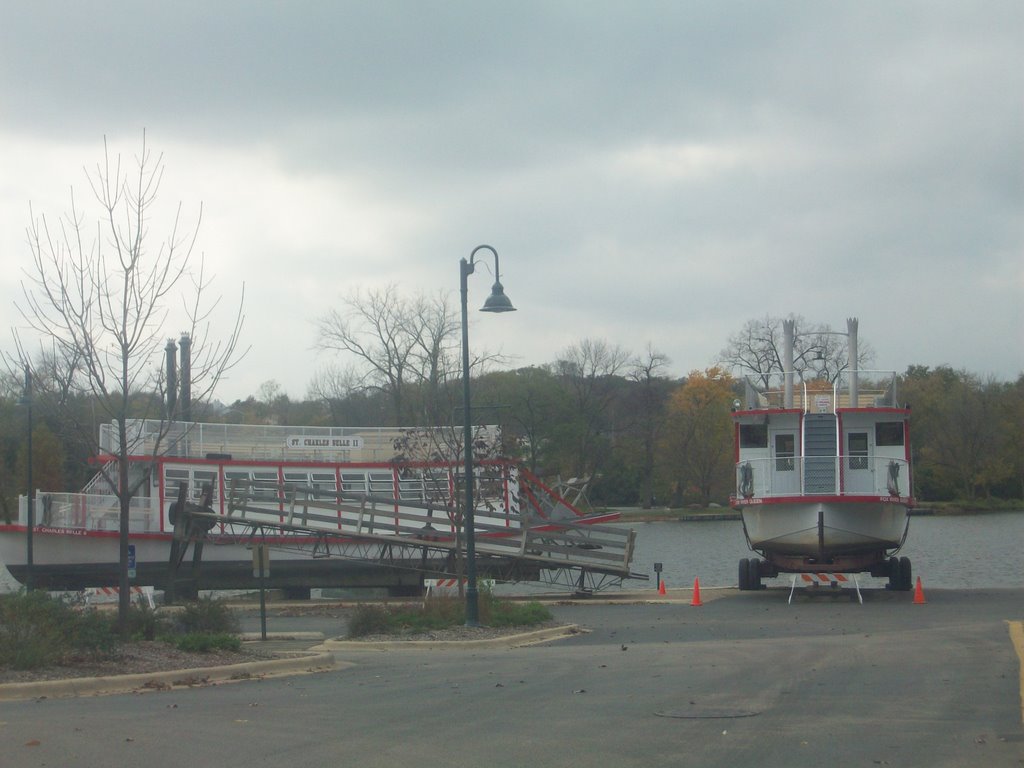 Boats on Fox River