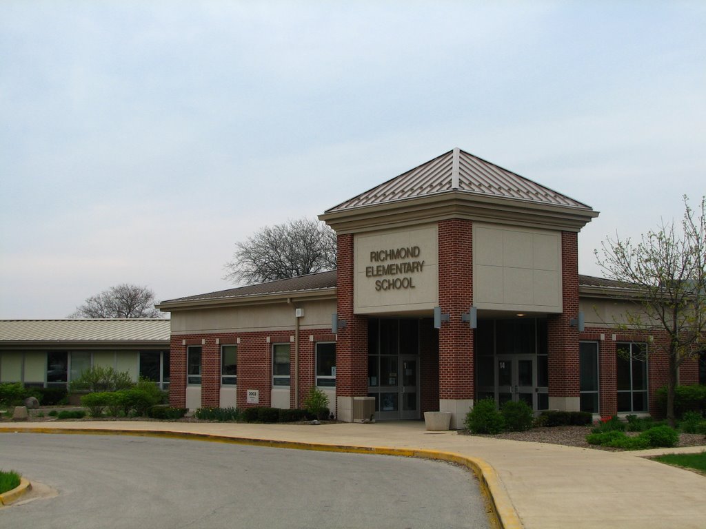 Richmond Elementary School in St. Charles
