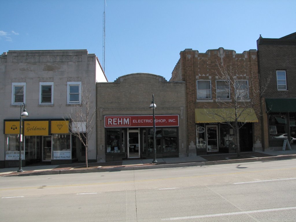 Stores on Route 64 in downtown St. Charles