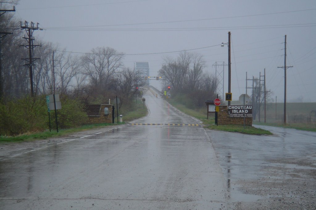 Chain of Rocks Bridge road