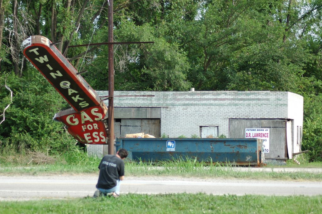 Twin Oaks Gas