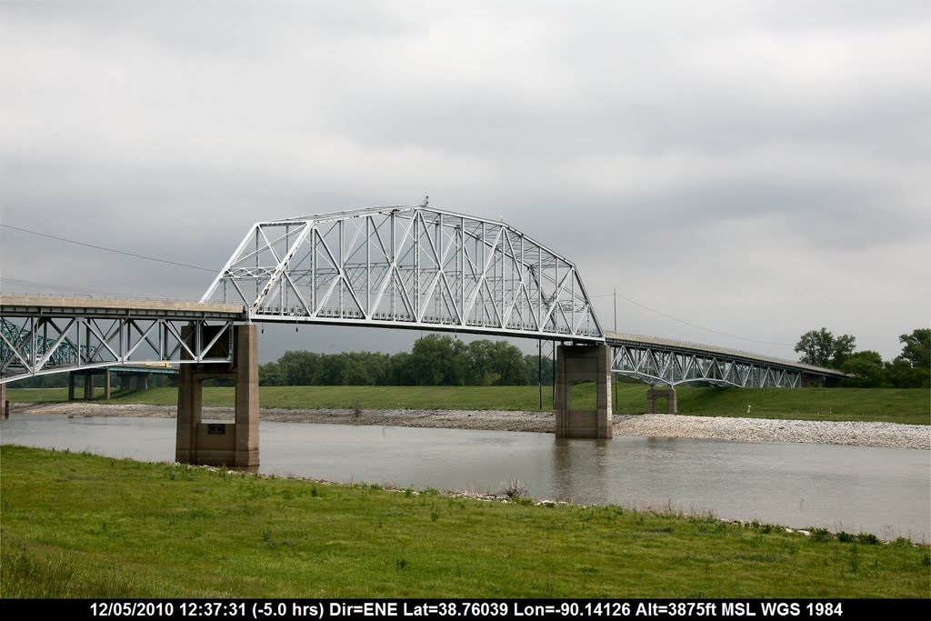 Route 66 - Illinois - Chouteau Island - Old Bridge for Route 66 on Chain Rocks Canal