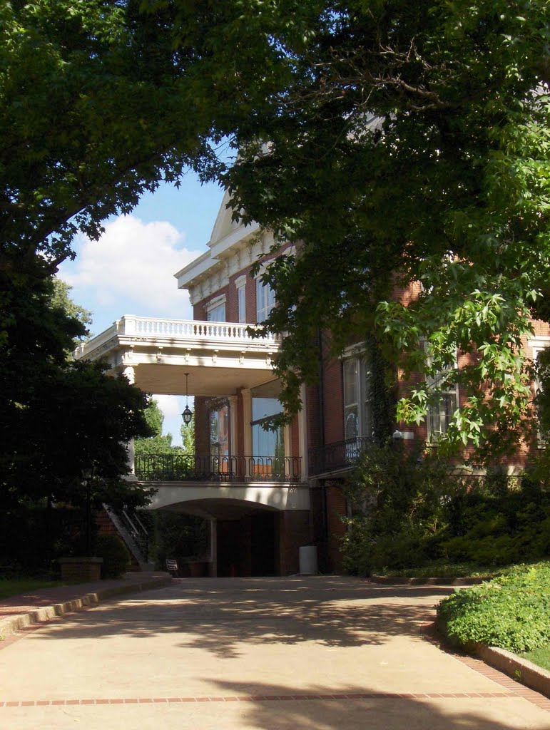 Executive Mansion, GLCT