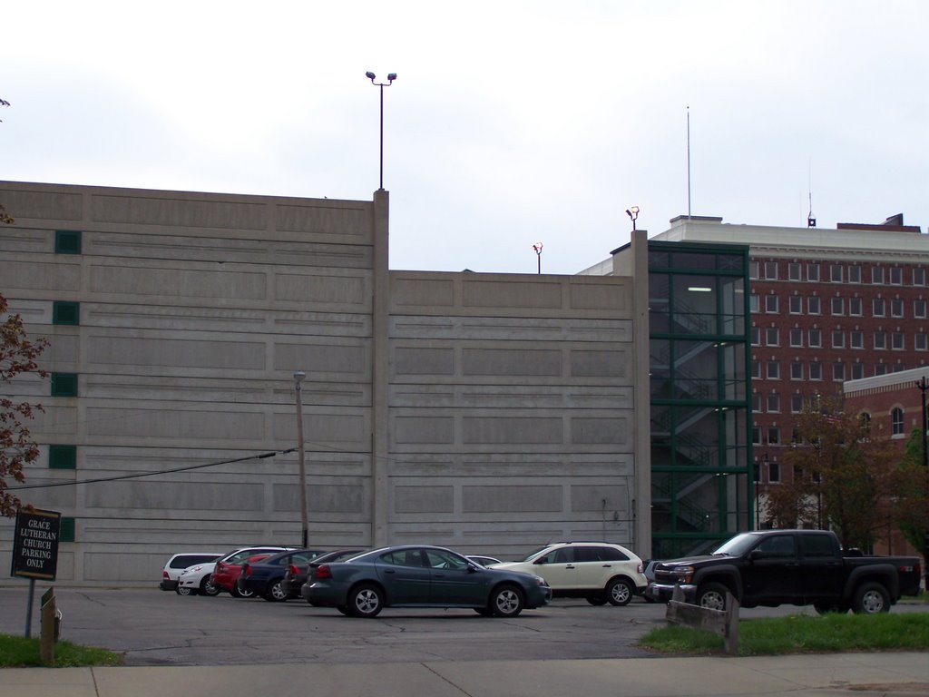 Parking Garage near Lincoln Home