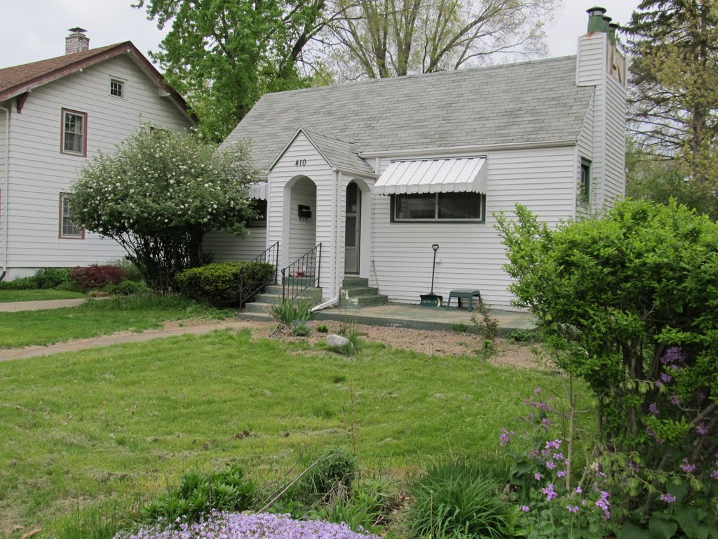 Roger Eberts childhood home. May 2011.