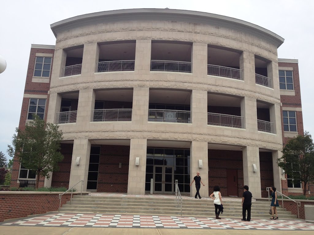 University of Illinois at Urbana Champaign