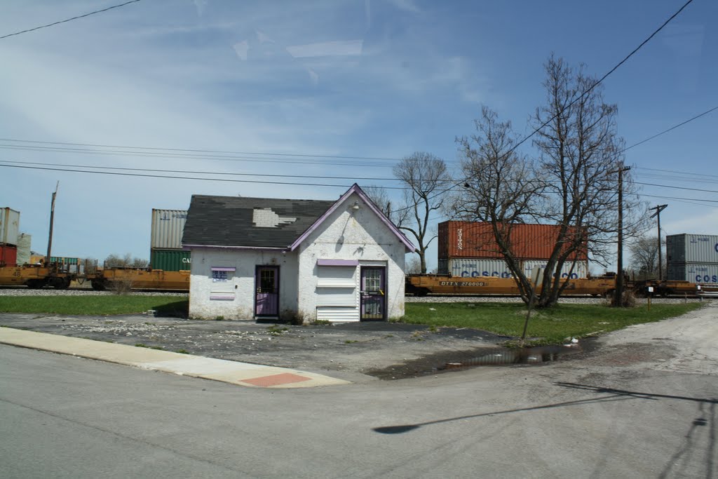 Abandoned business on a corner near downtown