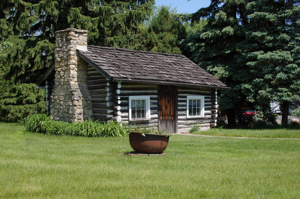 Cherry Valley - Log Cabin