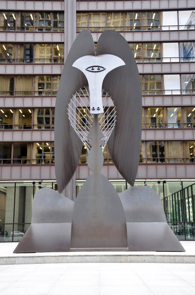 Picassos lion in Daleys plaza