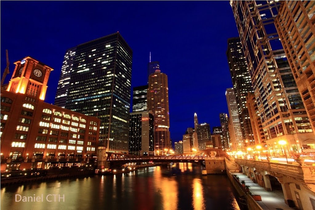 喜歡有河流的城市，不喜歡有城市的河流 - Chicago River, Illinois, USA