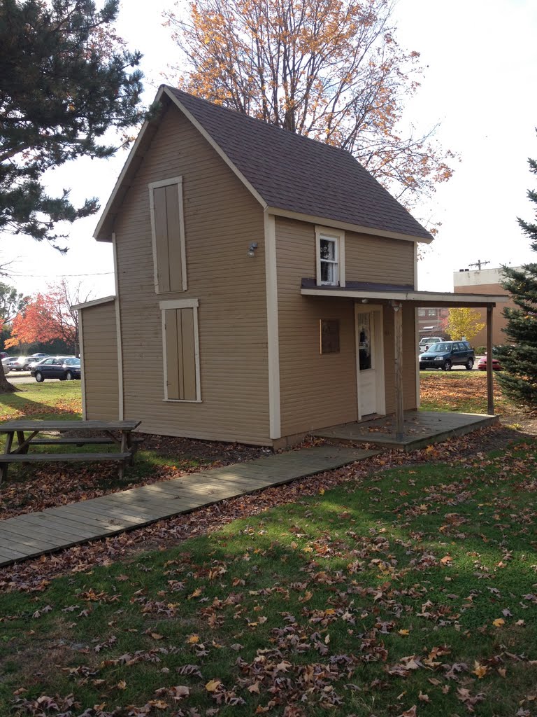 Barney Warren Cabin on the AU campus. Warren was a hymn writer in the Church of God.