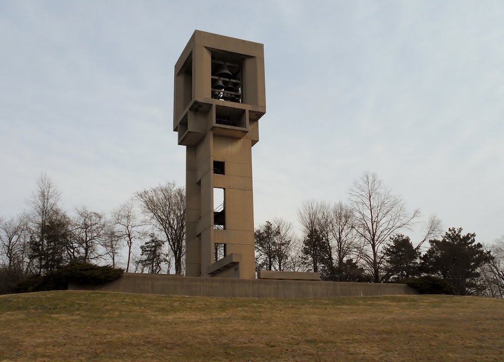 UI campus chimes