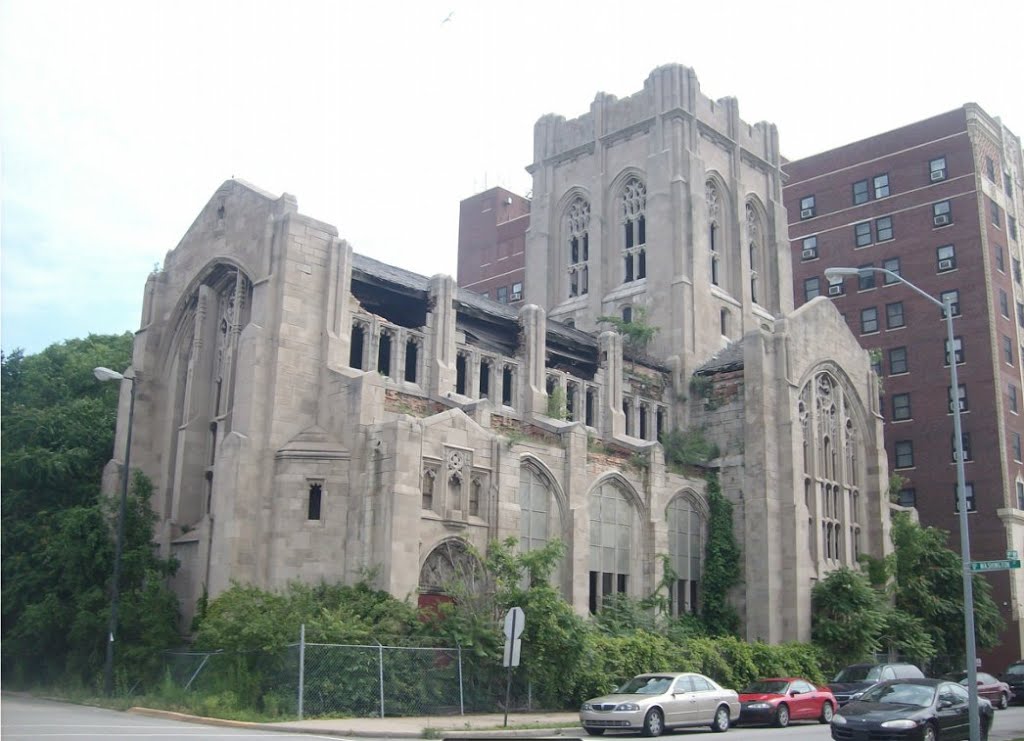 City Methodist Church. Abandoned since 1975