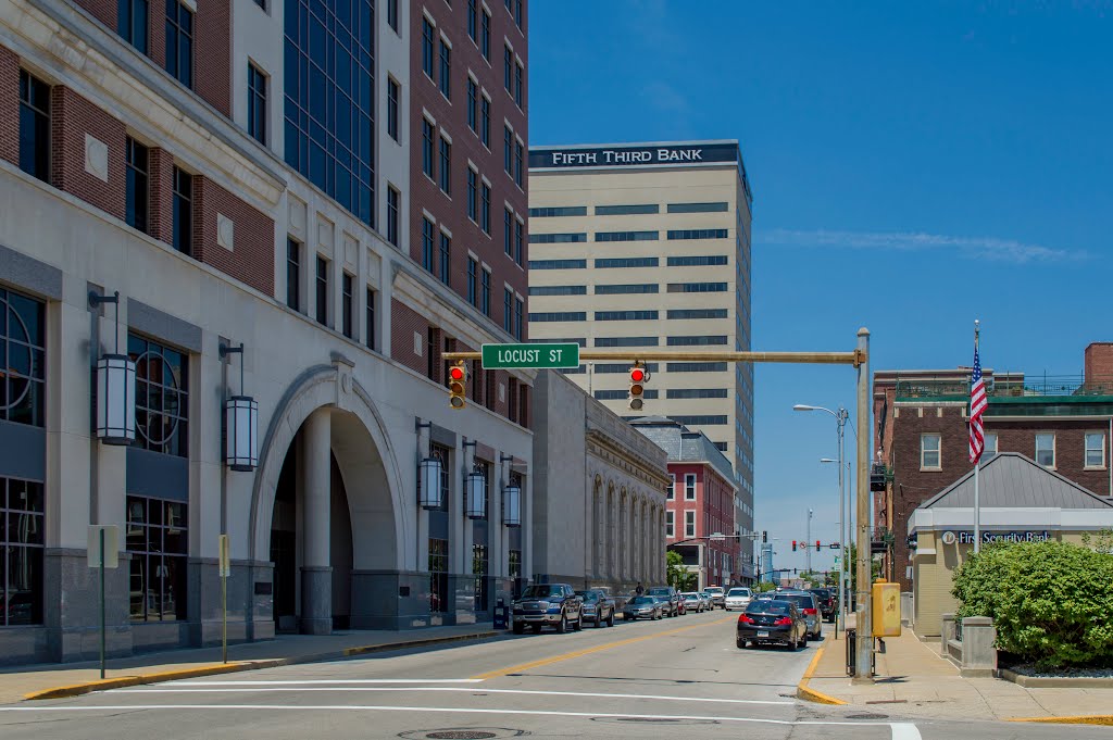 3rd Street and Locust - Evansville, Indiana