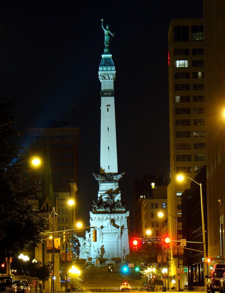 DSC02192 Indianapolis S view at night
