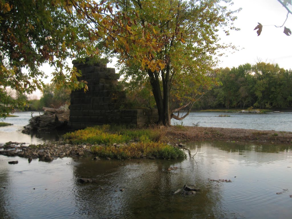 Wabash River - old bridge piling
