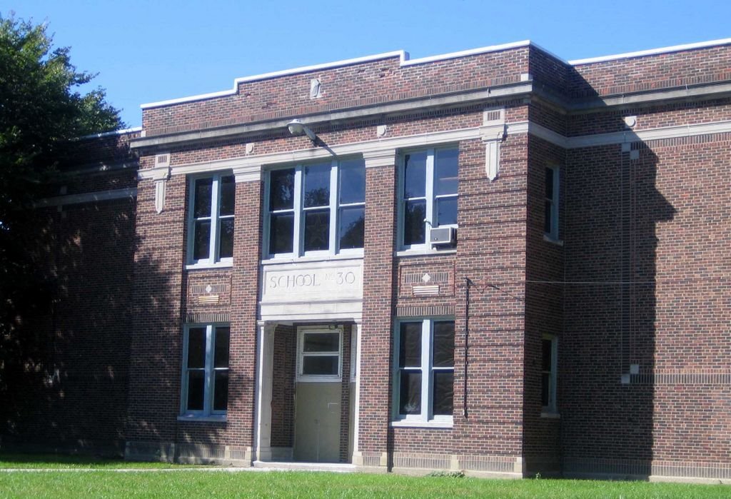 38 Miley, former IPS school for sale