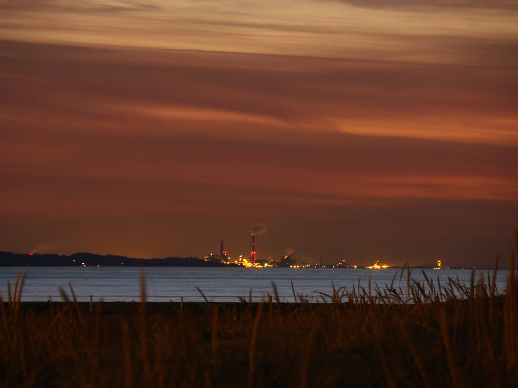 DSC05031 Michigan City Shores at night -* SW view