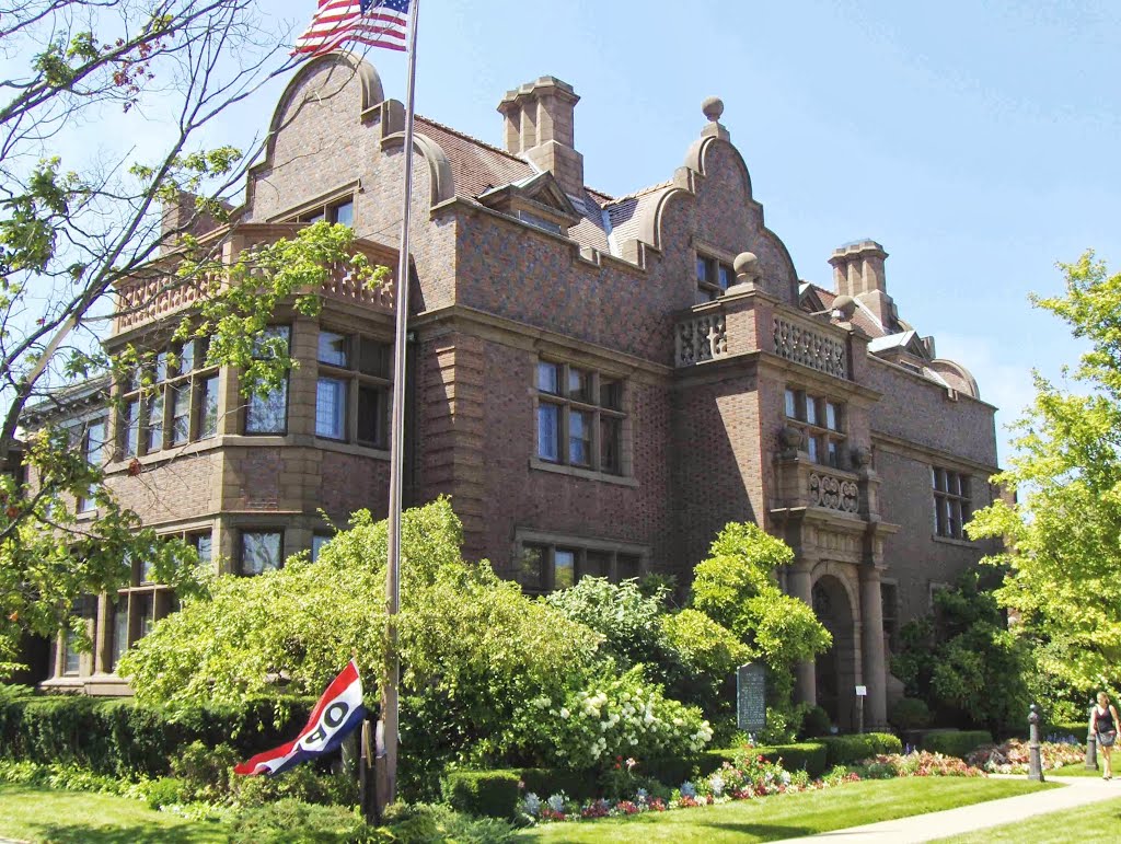 Barker Mansion and Civic Center, GLCT