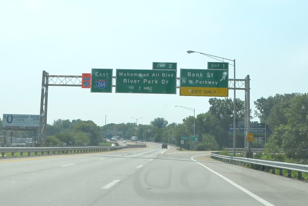 Bank Street Exit off of Interstate 264, Eastbound