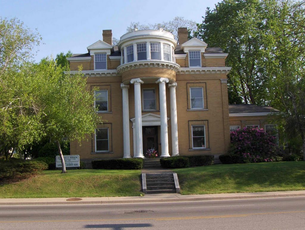 Gennett Mansion, GLCT