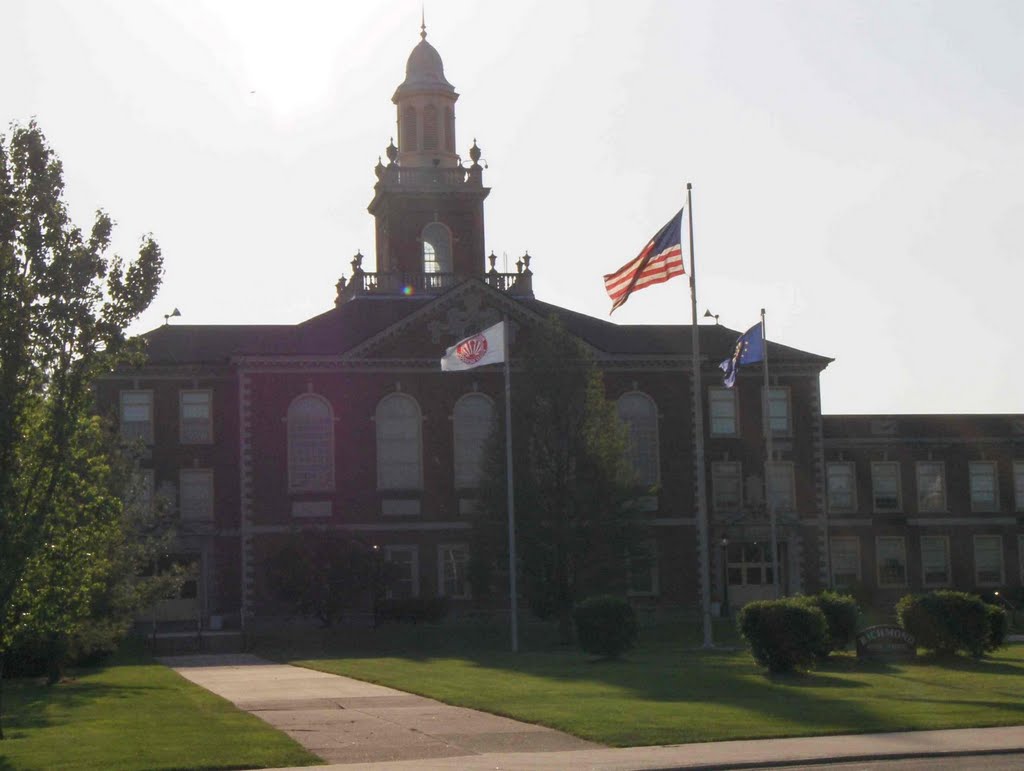 Richmond High School, GLCT