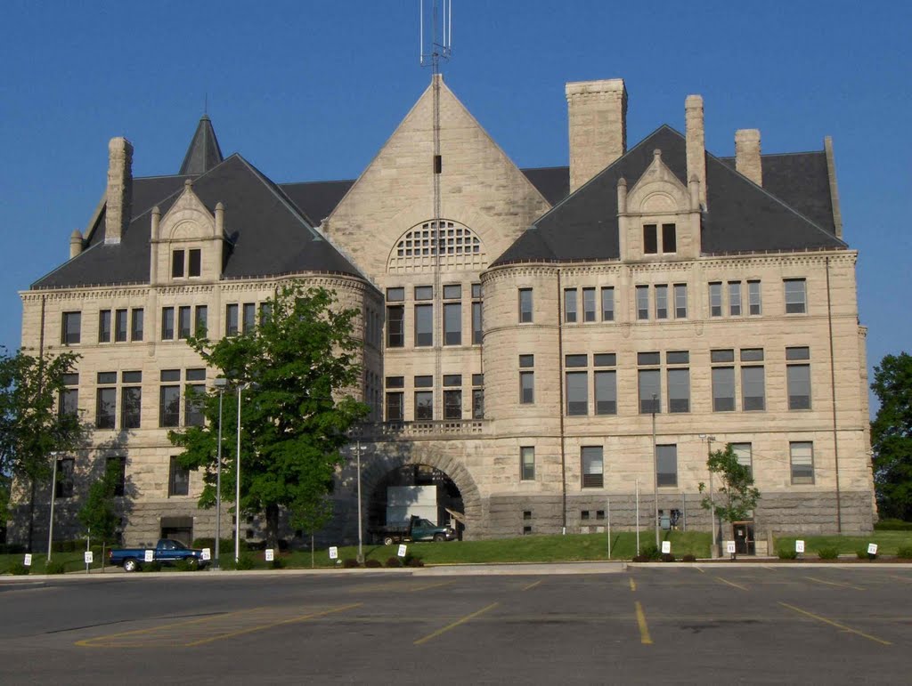 Wayne County Courthouse, GLCT
