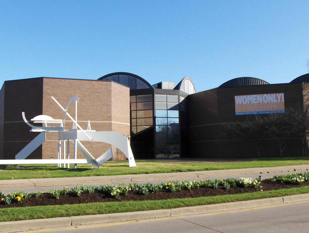 Fort Wayne Museum of Art, GLCT