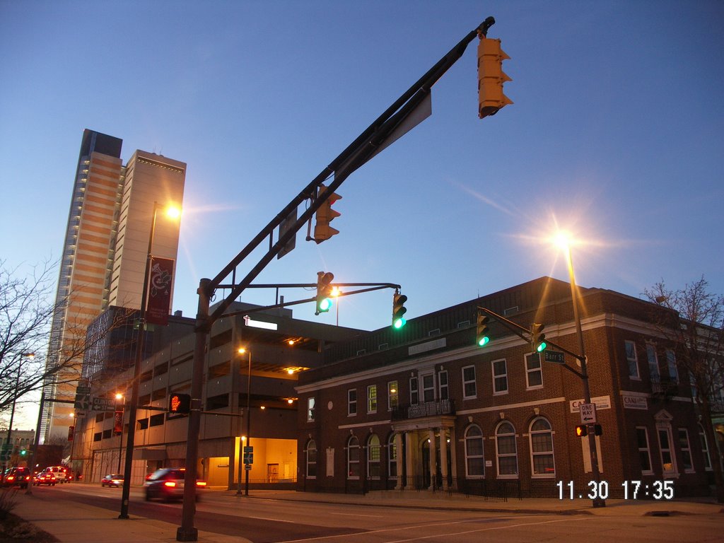 Fort Wayne - Barr & Wayne Ave Looking West