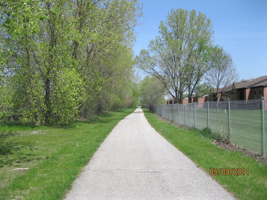 Erie Lackawanna Trail looking north toward Douglas St.