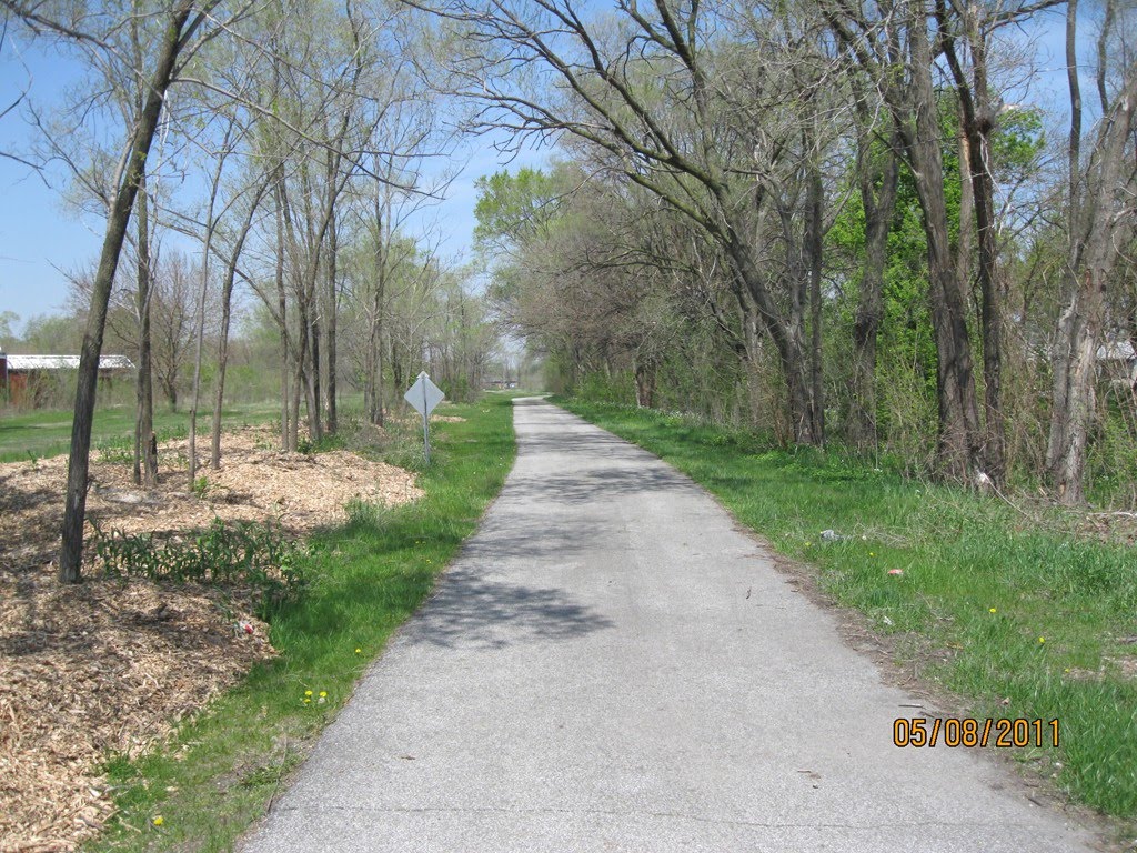 Erie Lackawanna Trail looking north from Columbia