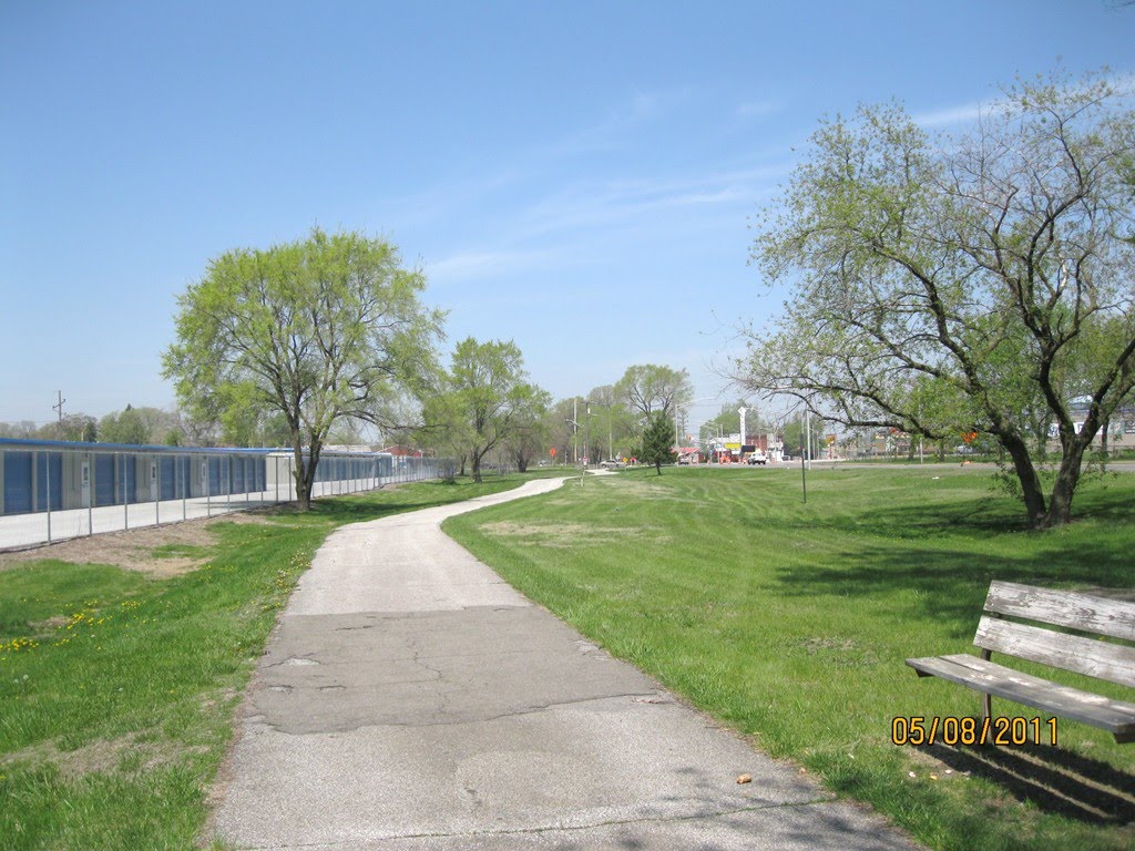Erie Lackawanna Trail looking north from south of 167th St.