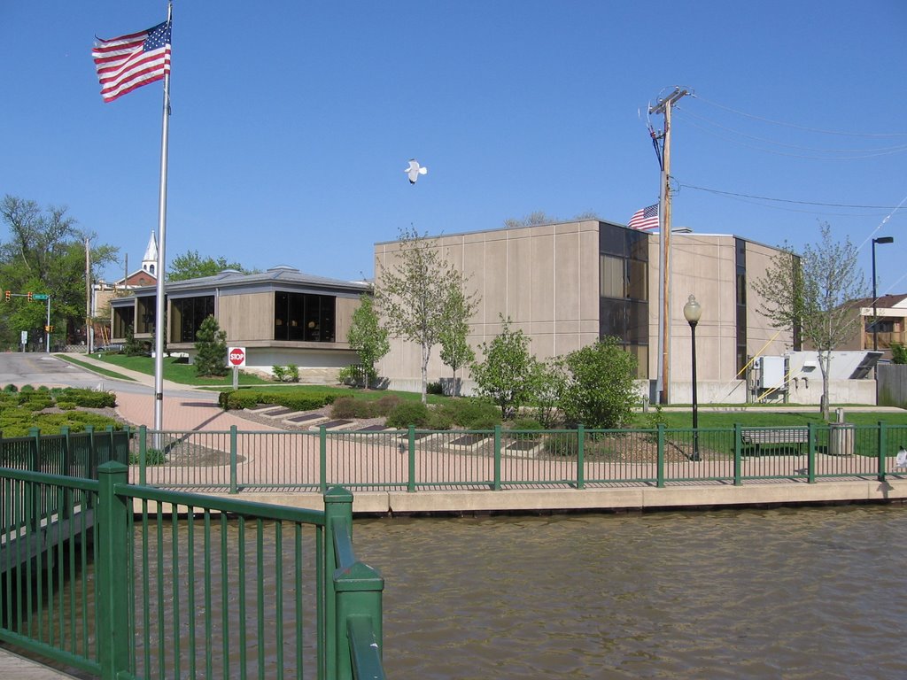 Lake County Public Library(Hobart Branch)