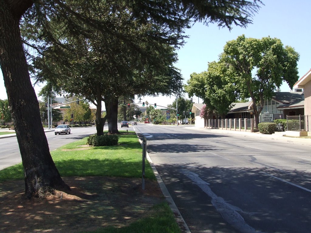 Truxtun Ave.