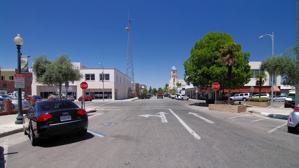 A look west on 20th St towards the Fox Theater Foundation, 6/2012