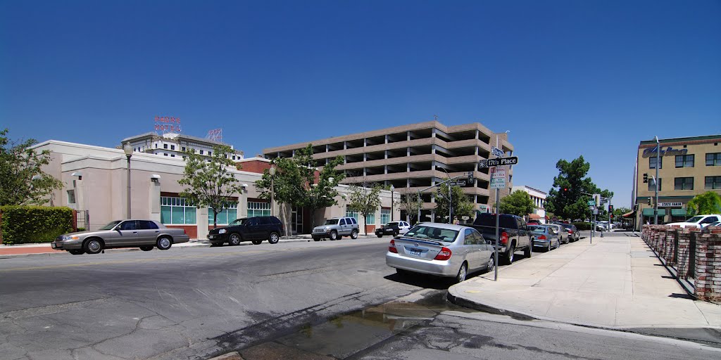 Bakersfield Chamber of Commerce from the intersection of 17th Pl. & Eye St, 6/2012