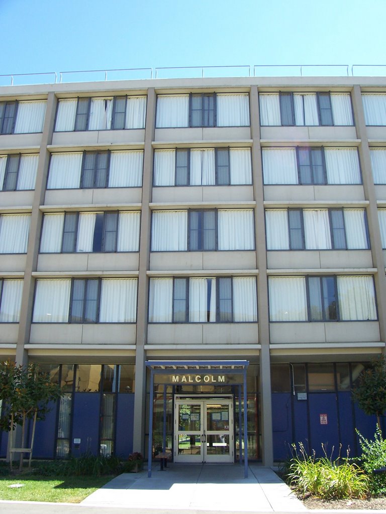 Malcolm Hall, Segundo, UC Davis
