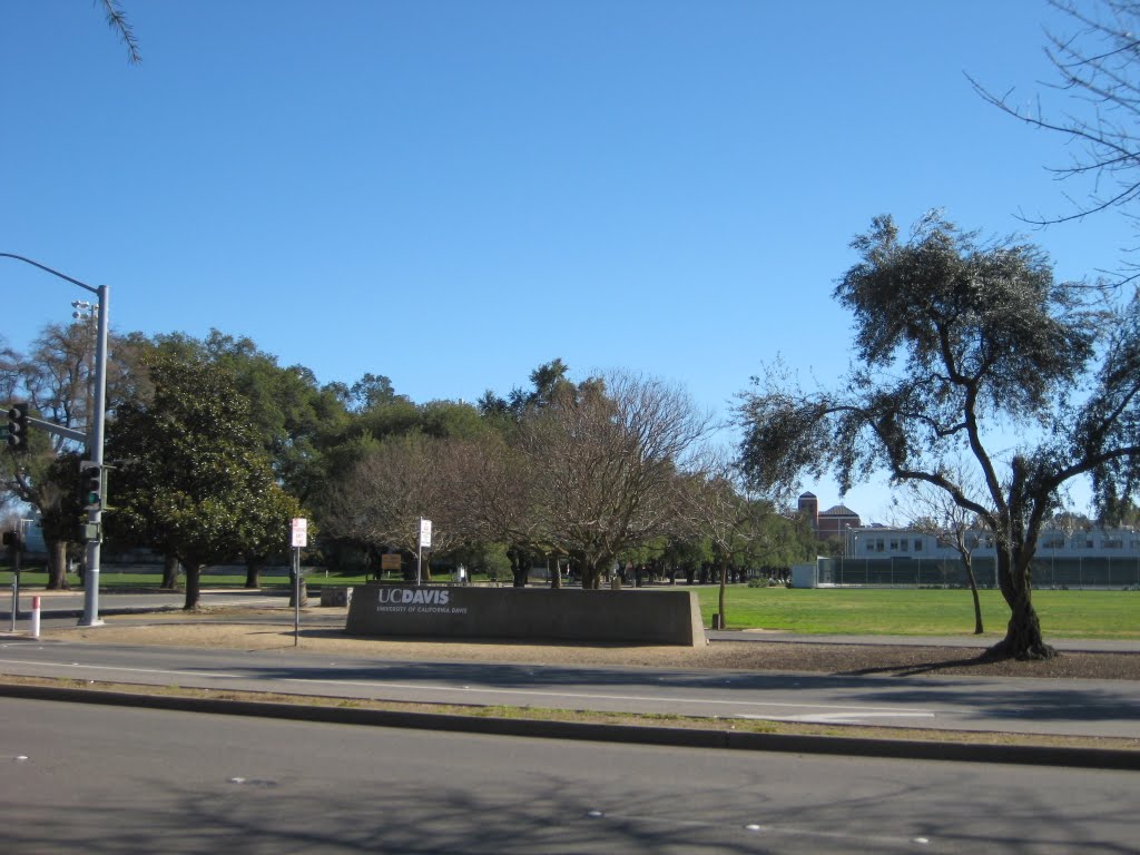 CF@UC Davis Gate