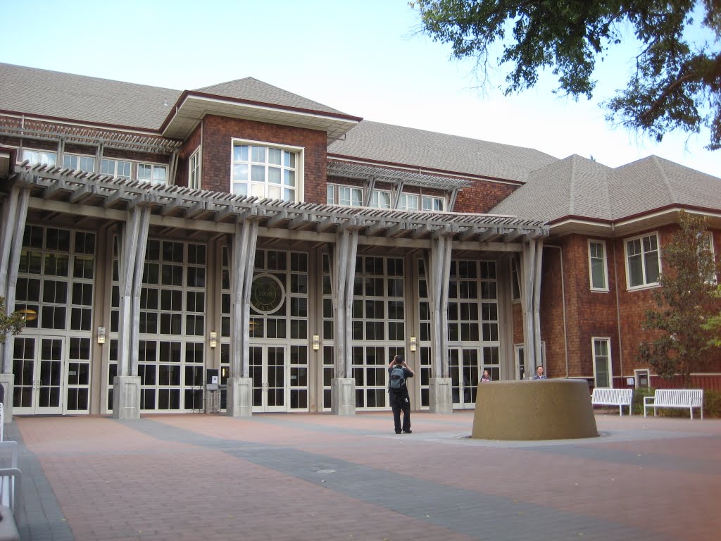 CF@UCD Dutton Hall