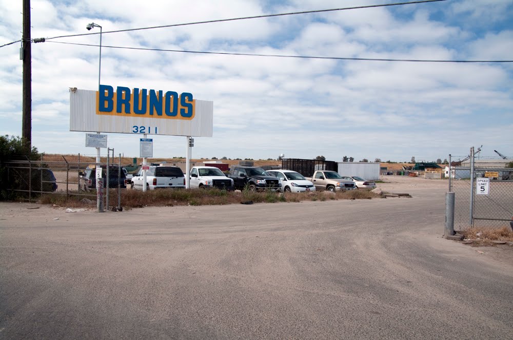 BRUNOS Recycling Center, Fresno CA, 4/2011