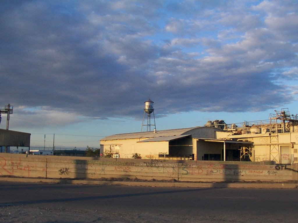Calwa Producers Cotton Oil Company Water Tank (View Northeast)
