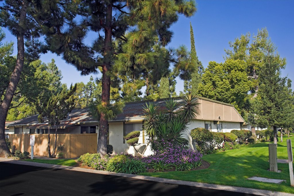 Crescent Heights Apartment Homes
